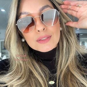 Ray-Ban Women's Sunglasses with gold Frames